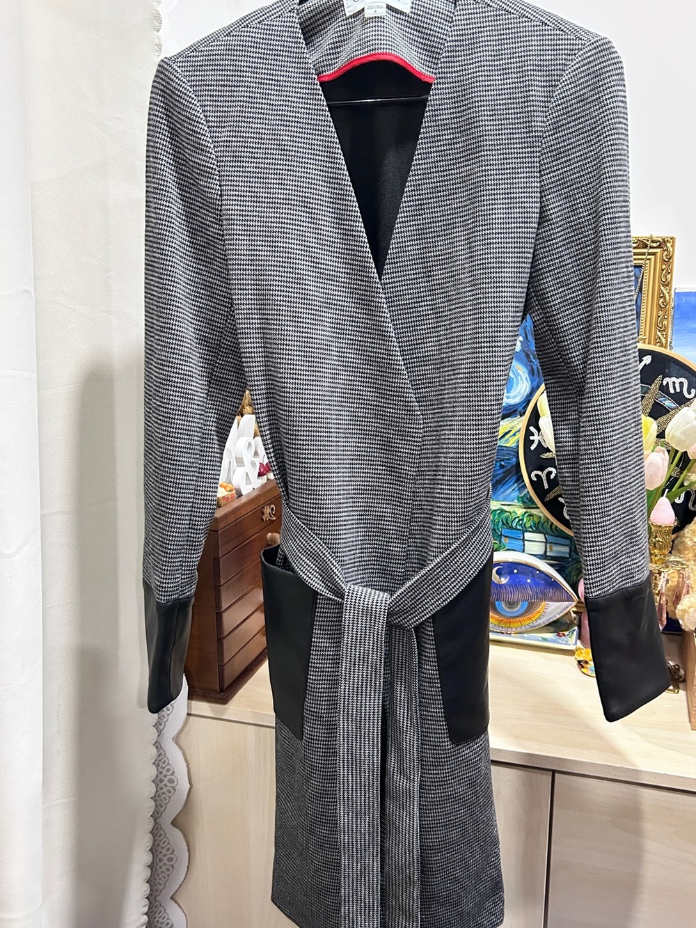 Calvin Klein Women’s Gray Belted Houndstooth Blazer Jacket with Black Trim 4